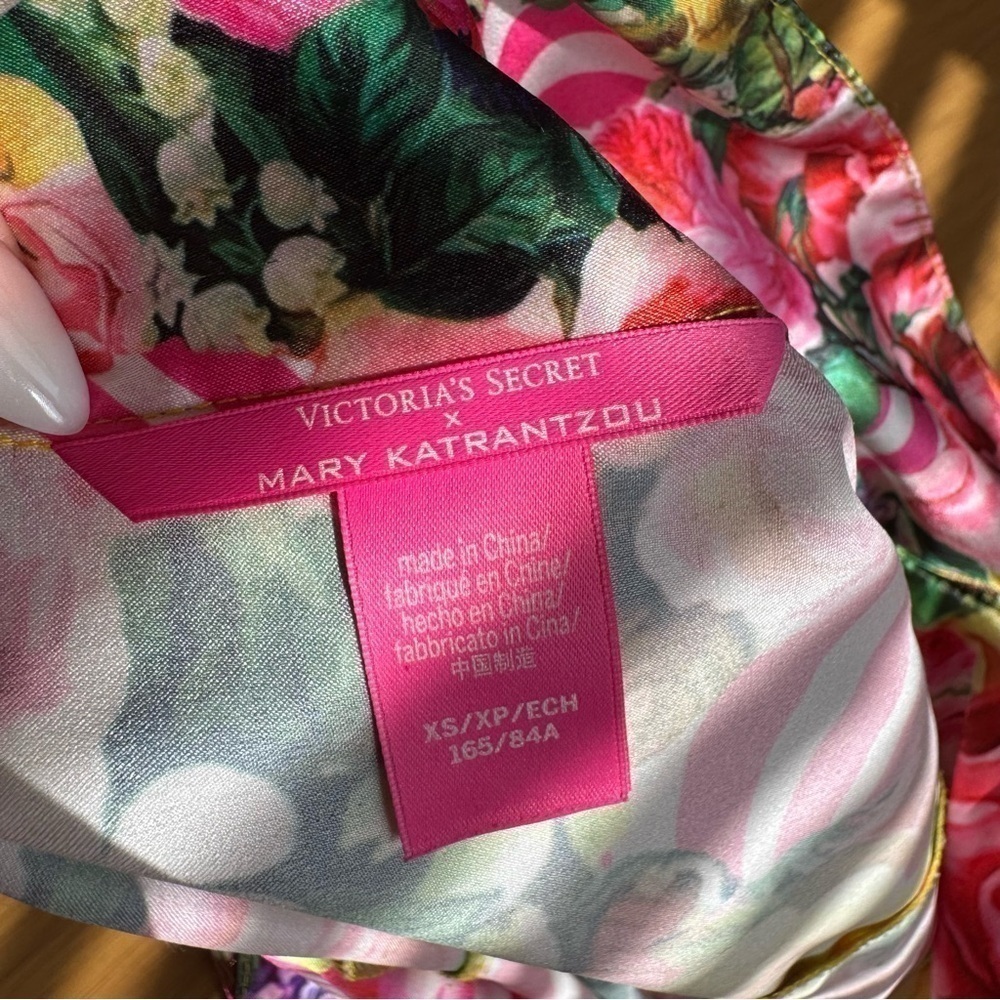 VICTORIA'S SECRET X MARY KATRANTZOU Satin Button Down Pajama Top Size XS GUC - Picture 3 of 7